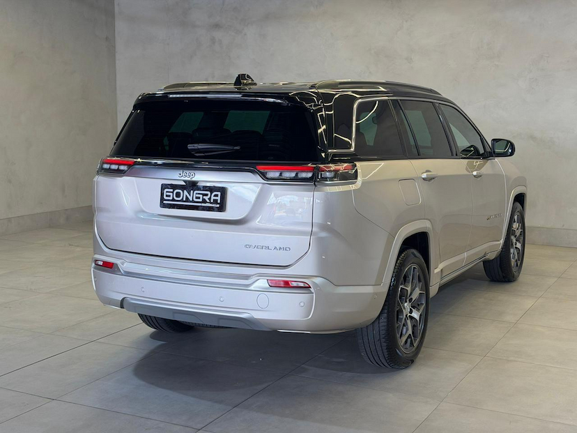 Foto do veículo JEEP COMMANDER  OVR T270 2024 14.633 KM 196.900,00