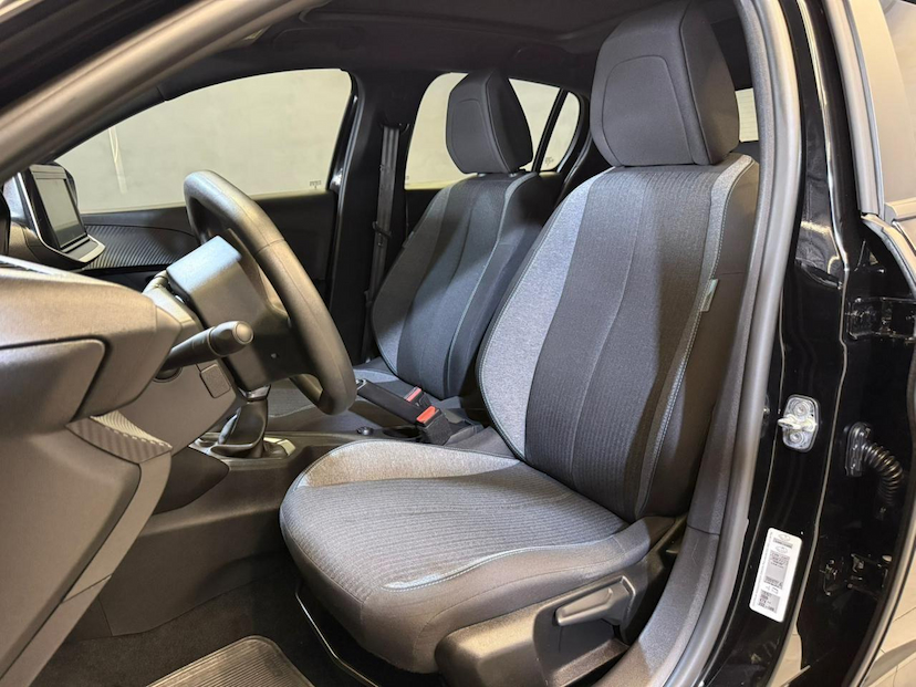 Foto do veículo PEUGEOT 208  STYLE MT 2024 45.807 KM 78.900,00
