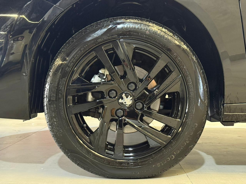 Foto do veículo PEUGEOT 208  STYLE MT 2024 45.807 KM 78.900,00