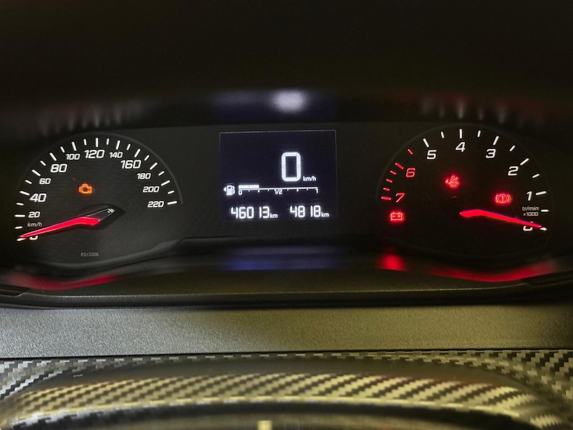 Foto do veículo PEUGEOT 208  STYLE MT 2024 45.807 KM 78.900,00
