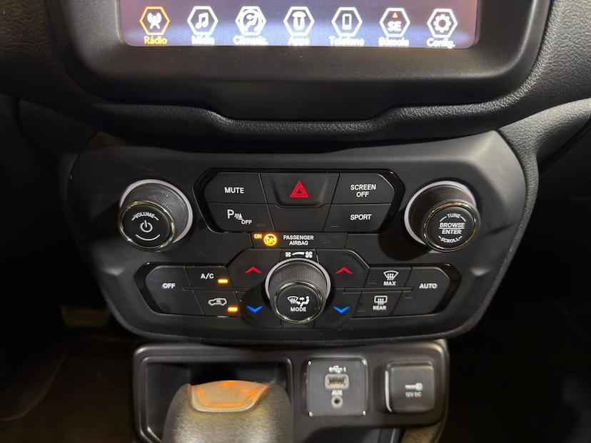 Foto do veículo JEEP RENEGADE  LONGITUDE 1.8 FLEX AUTOMATICO 2021 90.566 KM 86.900,00