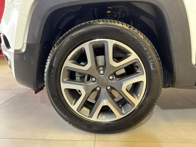 Foto do veículo JEEP RENEGADE  LONGITUDE 1.8 FLEX AUTOMATICO 2021 90.566 KM 86.900,00