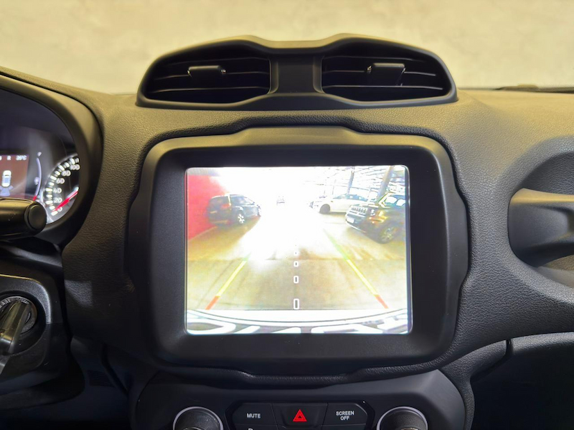 Foto do veículo JEEP RENEGADE  LONGITUDE 1.8 FLEX AUTOMATICO 2021 90.566 KM 86.900,00