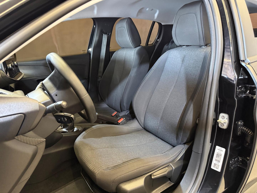 Foto do veículo PEUGEOT 208  LIKE PK MT 2022 59.549 KM 57.900,00
