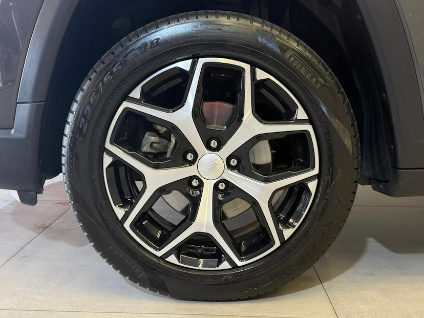 Foto do veículo JEEP COMPASS  LONG T 2025 10.302 KM 155.900,00