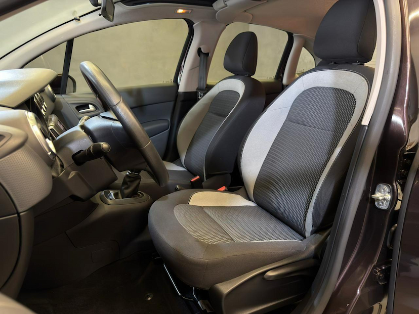 Foto do veículo CITROËN C3  PTECH M TEND 2019 53.100 KM 52.900,00
