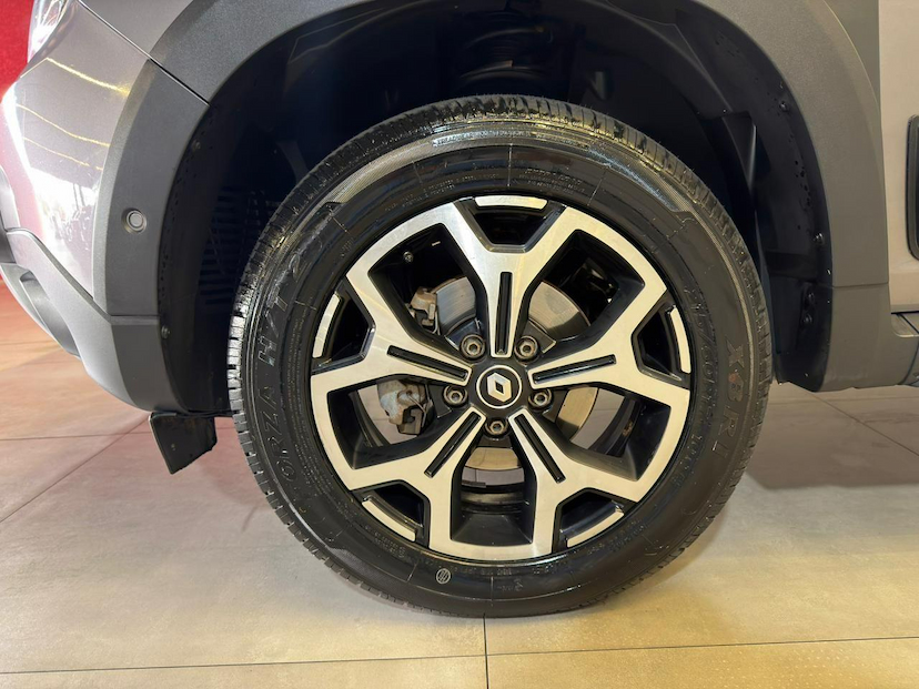 Foto do veículo RENAULT DUSTER  ICONIC 1.3 TB 16V FLEX AUT. 2023 72.818 KM 98.900,00