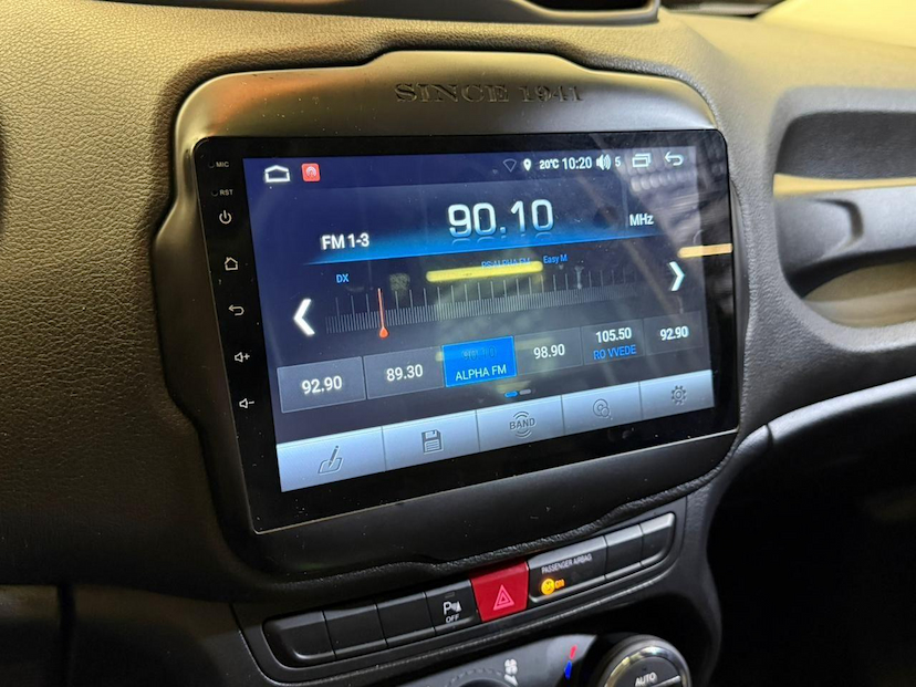 Foto do veículo JEEP RENEGADE  LNGTD AT 2016 93.971 KM 74.900,00