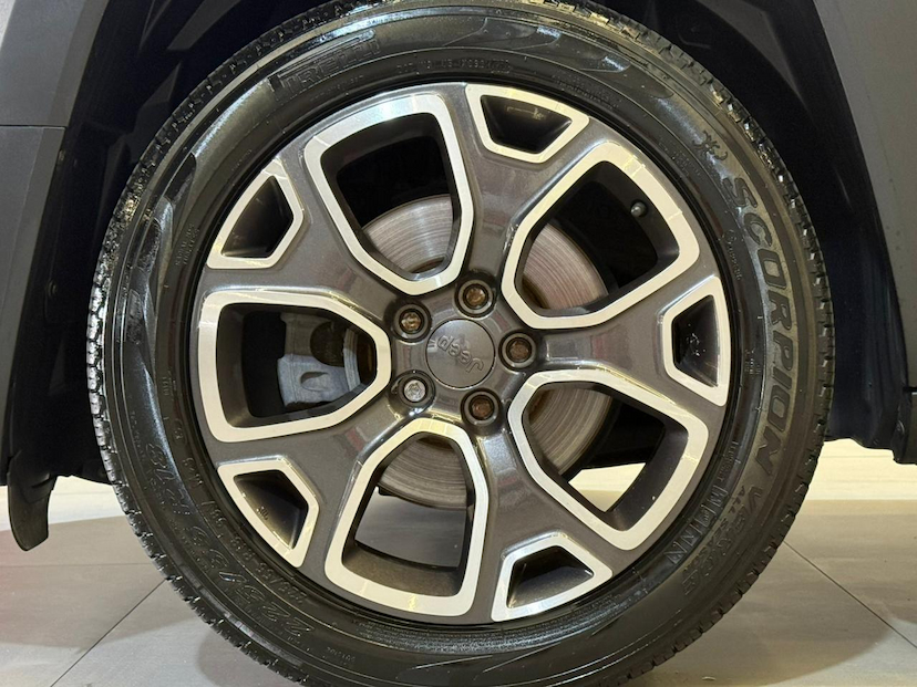 Foto do veículo JEEP RENEGADE  LNGTD AT 2016 93.971 KM 74.900,00