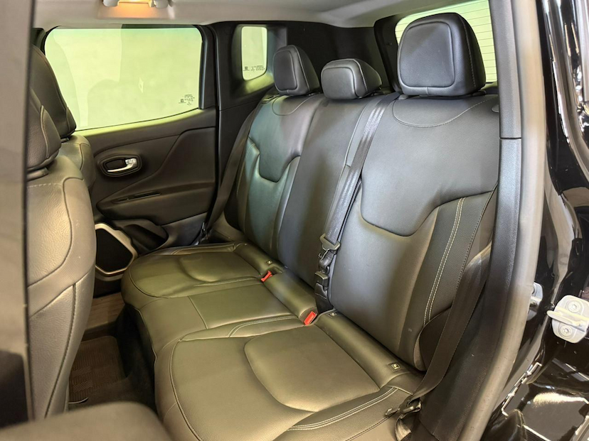 Foto do veículo JEEP RENEGADE  LNGTD AT 2016 93.971 KM 74.900,00