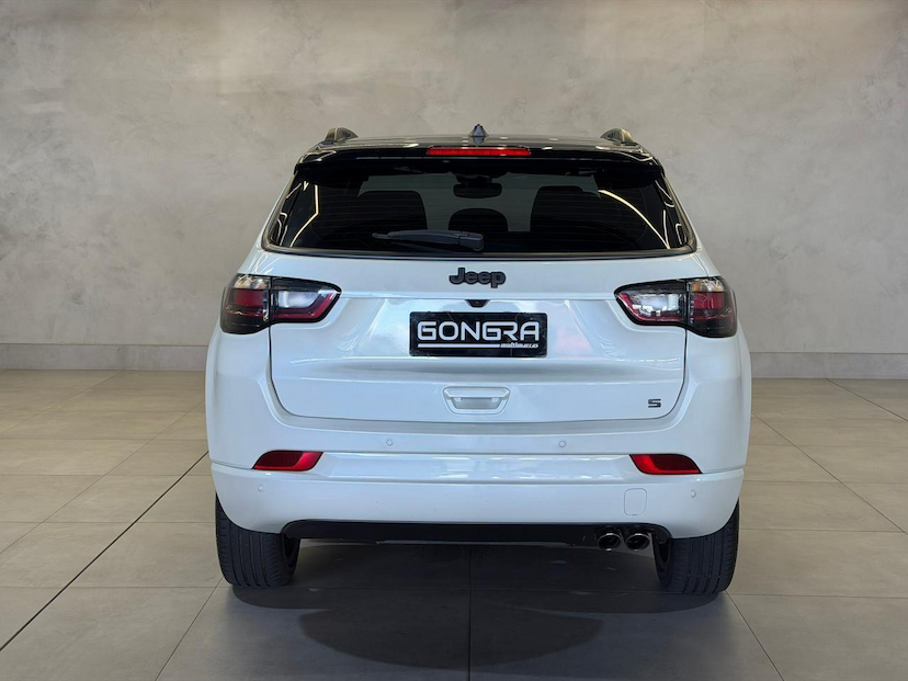 Foto do veículo JEEP COMPASS  SERIE S T 2025 25.837 KM 186.900,00
