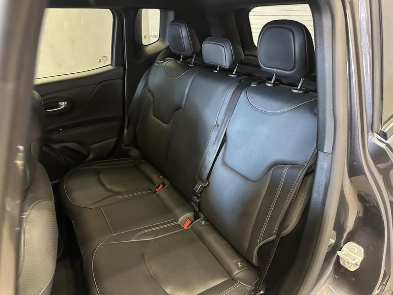 Foto do veículo JEEP RENEGADE  S T270 1.3 TB 4X4 FLEX AUT 2023 39.450 KM 108.900,00
