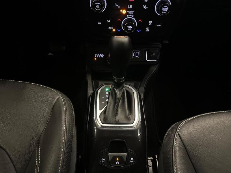 Foto do veículo JEEP RENEGADE  S T270 1.3 TB 4X4 FLEX AUT 2023 39.450 KM 108.900,00