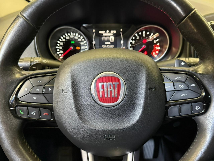 Foto do veículo FIAT TORO  FREEDOM AT9 2017 80.500 KM 90.900,00
