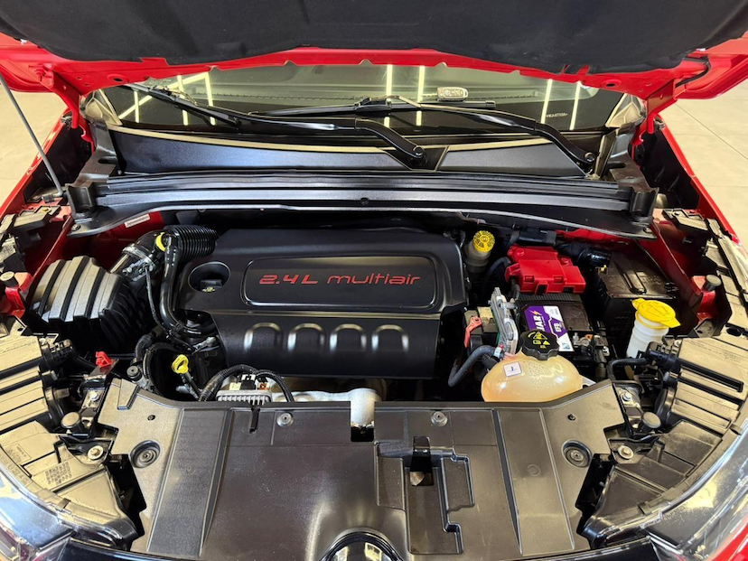 Foto do veículo FIAT TORO  FREEDOM AT9 2017 80.500 KM 90.900,00