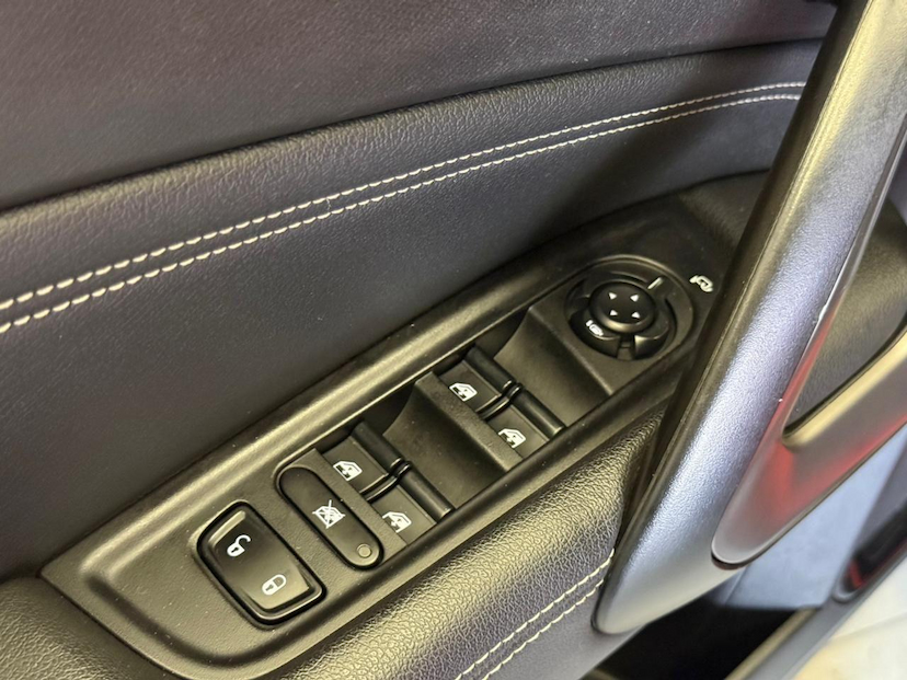 Foto do veículo FIAT TORO  FREEDOM AT9 2017 80.500 KM 90.900,00