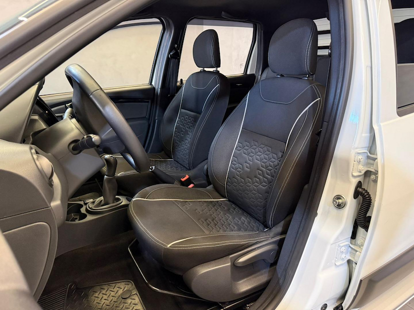 Foto do veículo RENAULT DUSTER OROCH OROCH DYN 16 SCE 2017 79.891 KM 74.900,00