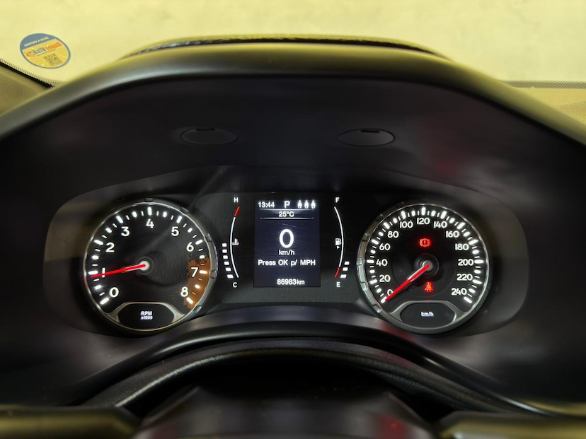 Foto do veículo JEEP RENEGADE  SPORT AT 2019 86.945 KM 74.900,00