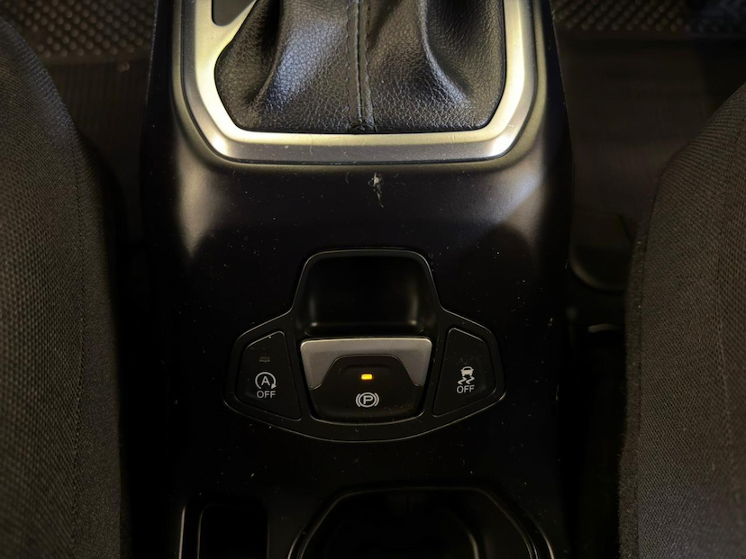 Foto do veículo JEEP RENEGADE  SPORT AT 2019 86.945 KM 74.900,00