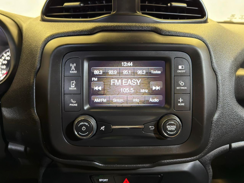 Foto do veículo JEEP RENEGADE  SPORT AT 2019 86.945 KM 74.900,00