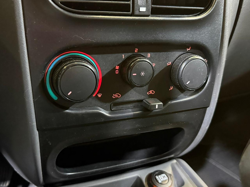 Foto do veículo FIAT STRADA  WORKING 1.4 MPI FIRE FLEX 8V CD 2015 92.860 KM 64.900,00
