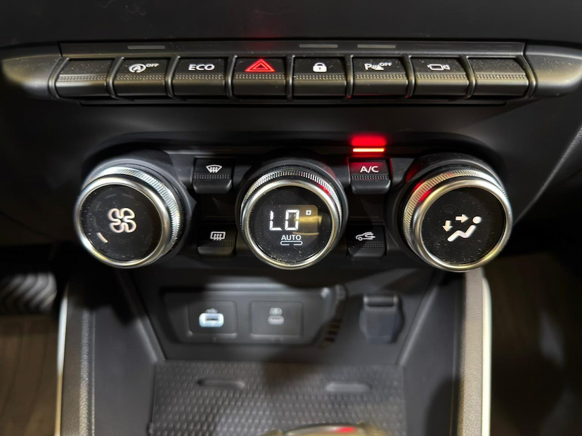 Foto do veículo RENAULT DUSTER  ICOUT TCE 2026 3.600 KM 125.900,00