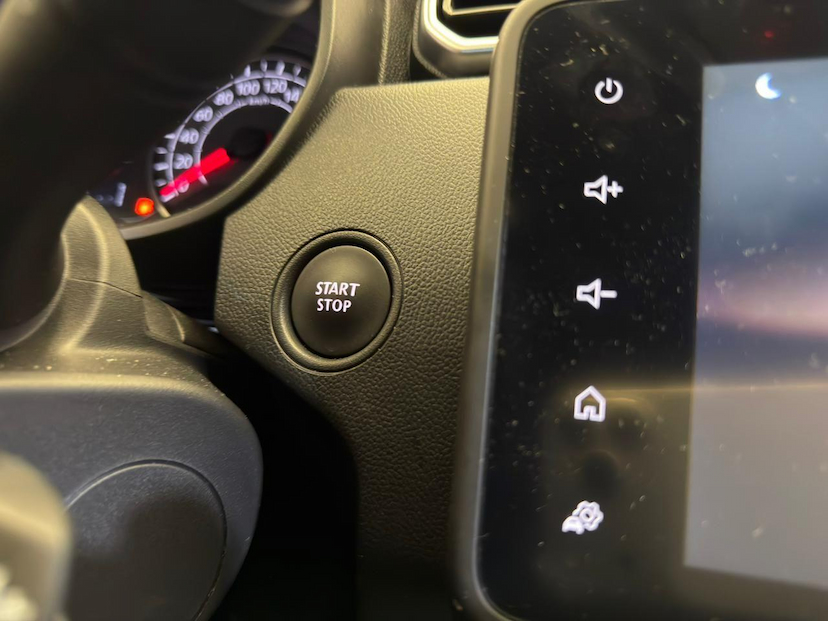 Foto do veículo RENAULT DUSTER  ICOUT TCE 2026 3.600 KM 125.900,00