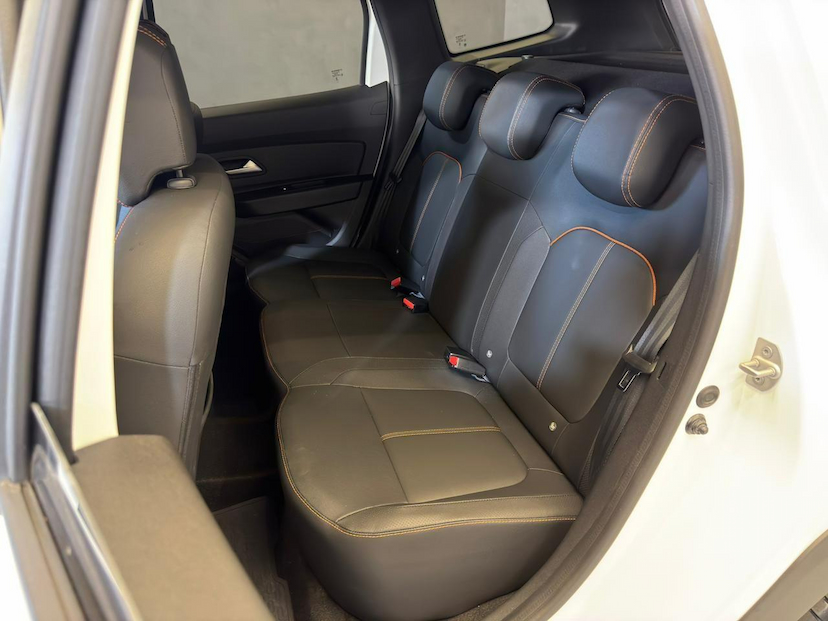 Foto do veículo RENAULT DUSTER  ICOUT TCE 2026 3.600 KM 125.900,00