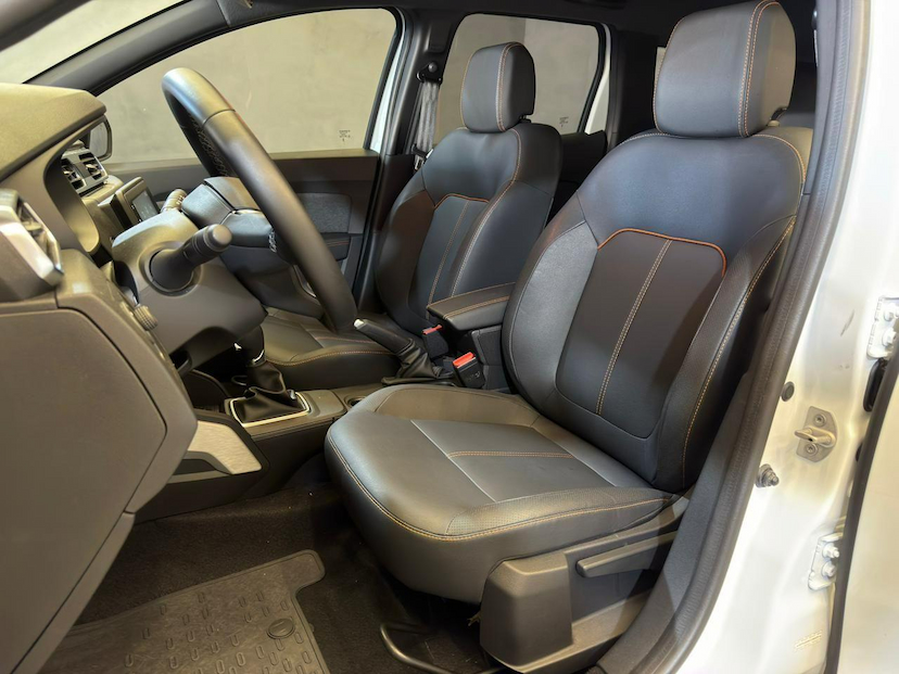 Foto do veículo RENAULT DUSTER  ICOUT TCE 2026 3.600 KM 125.900,00