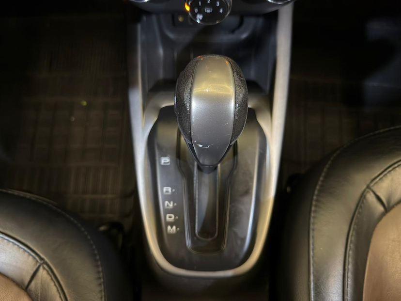 Foto do veículo CHEVROLET ONIX  1.4AT LTZ 2016 140.537 KM 58.900,00