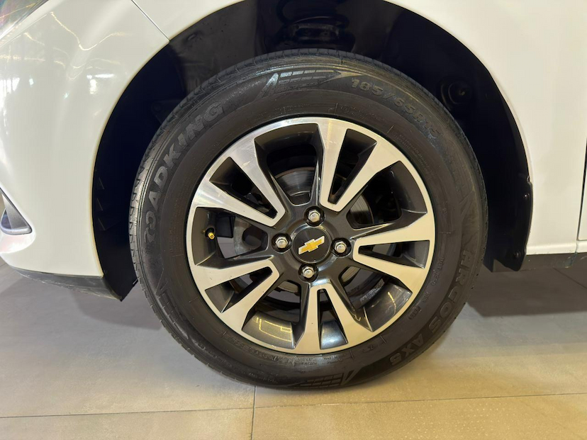 Foto do veículo CHEVROLET ONIX  1.4AT LTZ 2016 140.537 KM 58.900,00