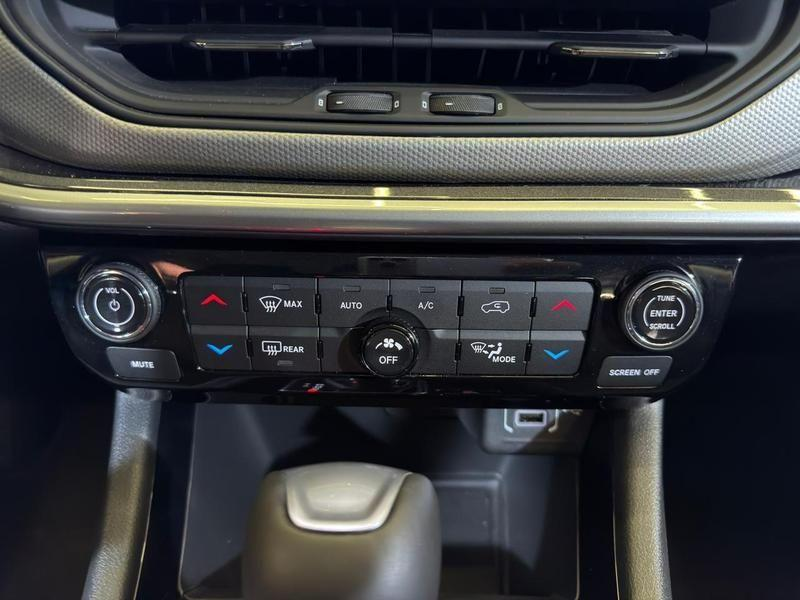 Foto do veículo JEEP COMPASS  LONGITUDE T270 TURBO FLEX AUT. 2025 6.995 KM 152.900,00
