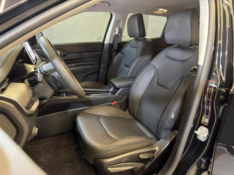Foto do veículo JEEP COMPASS  LONGITUDE T270 TURBO FLEX AUT. 2025 6.995 KM 152.900,00