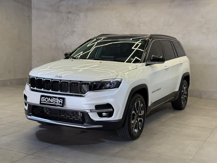 Foto do veículo JEEP COMMANDER  LIM T270 2024 17.447 KM 172.900,00