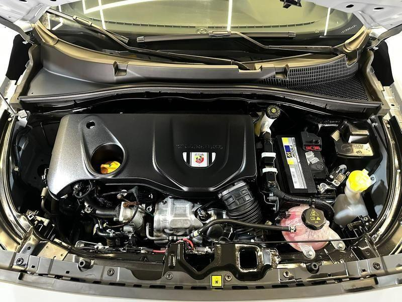 Foto do veículo FIAT FASTBACK  ABARTH 270 2024 15.500 KM 134.900,00