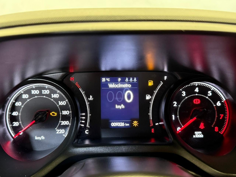 Foto do veículo FIAT FASTBACK  TURBO 200 2025 9.323 KM 109.900,00