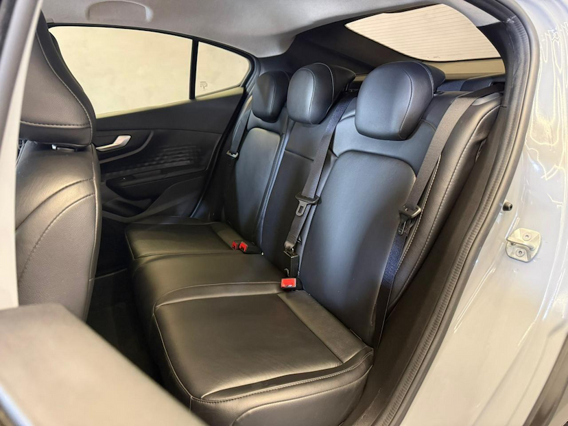 Foto do veículo FIAT FASTBACK  TURBO 200 2025 9.323 KM 109.900,00
