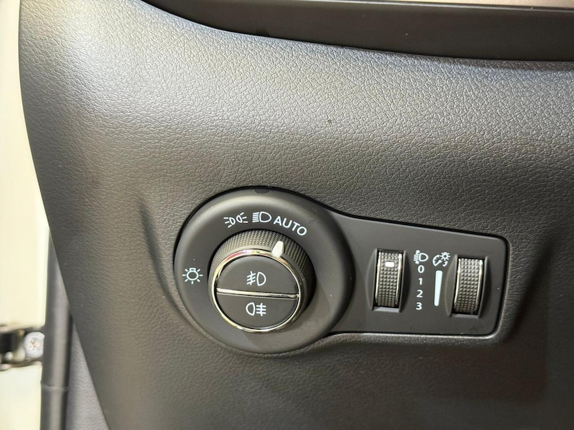 Foto do veículo JEEP COMPASS  LONG TF 2022 45.000 KM 126.900,00