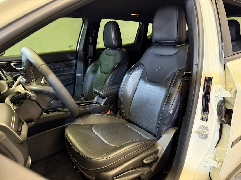 Foto do veículo JEEP COMPASS  LONG TF 2022 45.000 KM 126.900,00