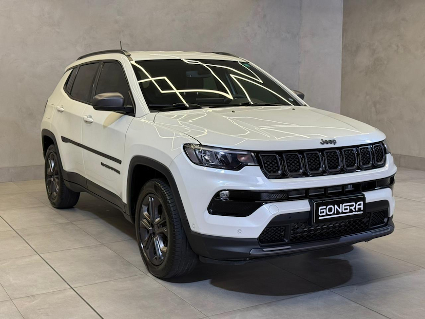 Foto do veículo JEEP COMPASS  LONG TF 2022 45.000 KM 126.900,00