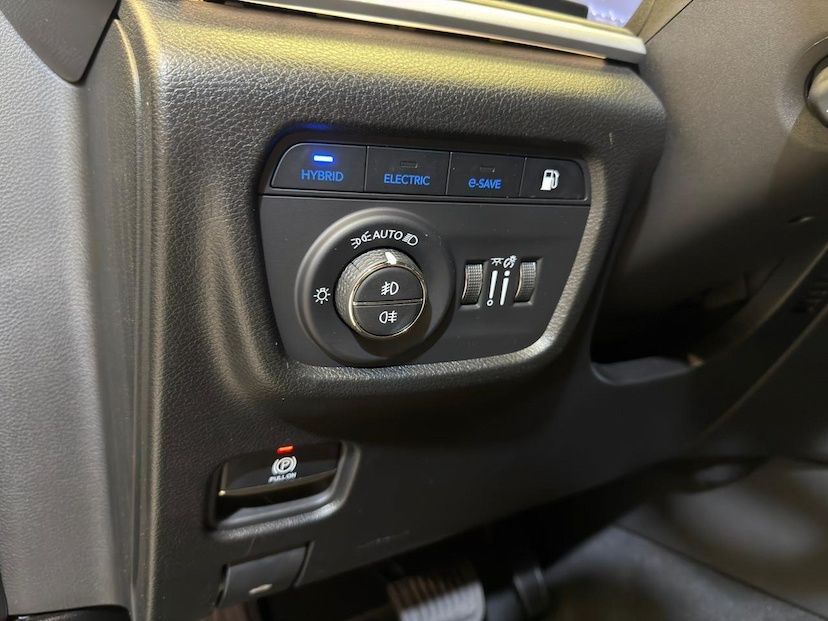 Foto do veículo JEEP CHEROKEE GRAND  4XE 2.0 T. AUT. (HIBRIDO) 2024 18.806 KM 375.900,00