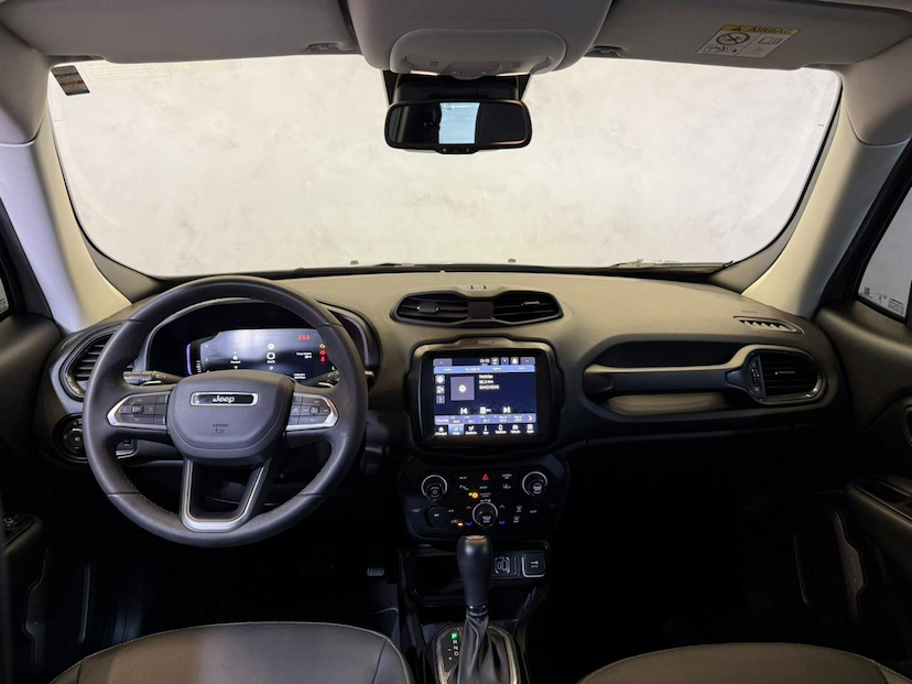 Foto do veículo JEEP RENEGADE  LGTD T270 2024 34.775 KM 114.900,00