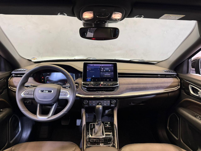 Foto do veículo JEEP COMMANDER  OVR T270 2022 51.754 KM 164.900,00