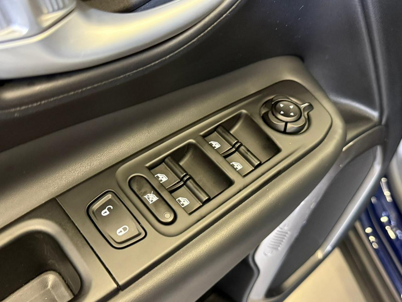 Foto do veículo JEEP RENEGADE  LGTD T270 2024 9.316 KM 118.900,00