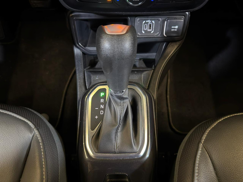 Foto do veículo JEEP RENEGADE  LGTD T270 2022 41.219 KM 102.900,00