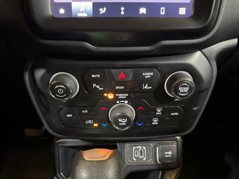 Foto do veículo JEEP RENEGADE  LGTD T270 2022 41.219 KM 102.900,00