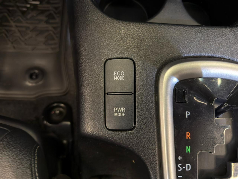 Foto do veículo TOYOTA HILUX  SRV CD 4X2 2.7 FLEX 16V AUTOMATICO 2017 39.893 KM 152.900,00