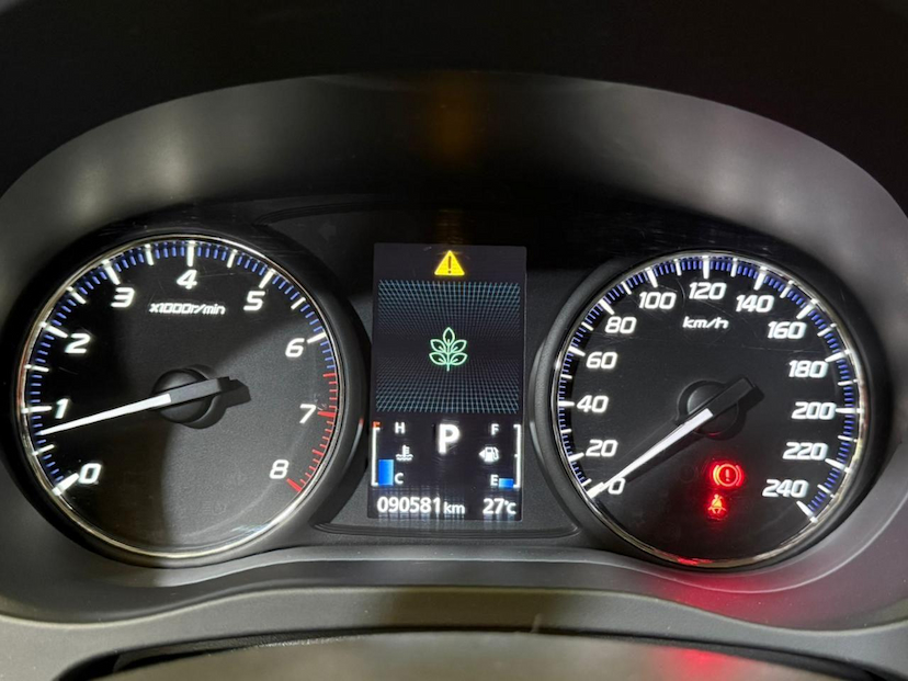 Foto do veículo MITSUBISHI OUTLANDER  2.0 COMFORT 7 LUGARES AUT 2018 90.506 KM 109.900,00