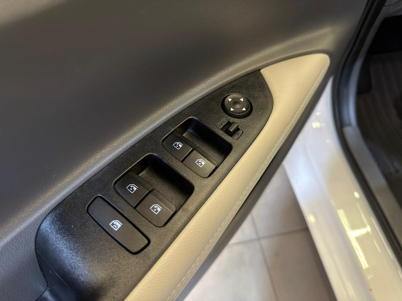 Foto do veículo HYUNDAI HB20S  EVOLUTION 1.0 TB FLEX 12V AUT. 2021 65.381 KM 76.900,00