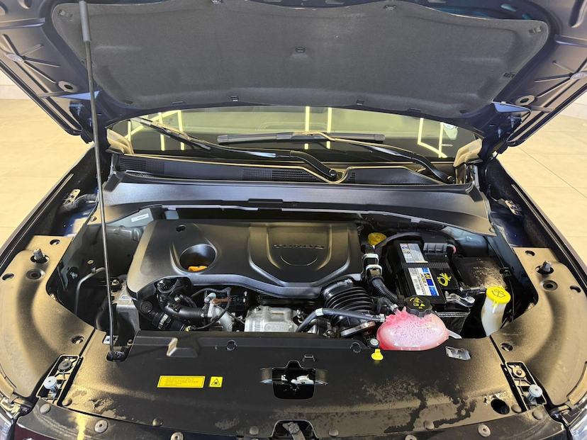 Foto do veículo JEEP COMPASS  LONG TF 2024 27.238 KM 139.900,00